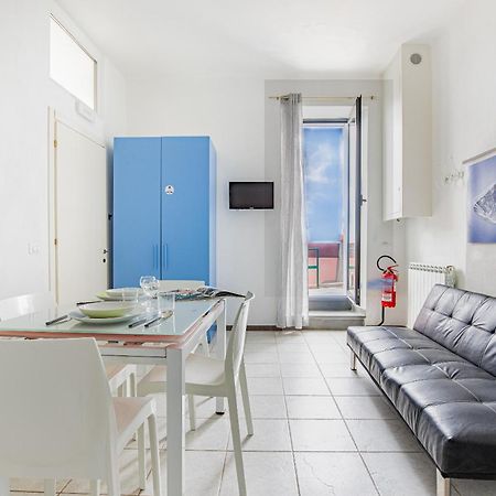 Pepita Apartment , Big Window To The Sea Манарола Экстерьер фото